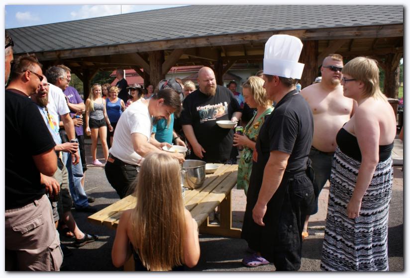 802x537 pixels (82K)